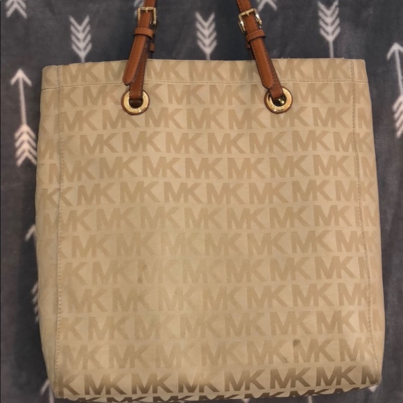 Michael Kors Tote Handbag Gold - Picture 3 of 3